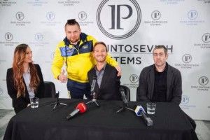 Легендарний боєць з Рівненщини зустрівся з Ніком Вуйчичем