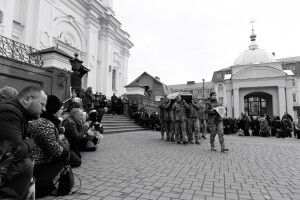 У Луцьку попрощались із полеглим захисником України Дмитром Струком