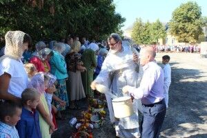 Завершилася молитва благословенням  фруктів нового врожаю (Фото)