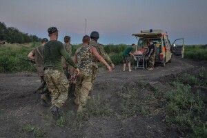 «Поранення, яких ми у своєму житті не бачили»: лікарі розповіли, з якими проблемами зіштовхнулися в перші місяці війни