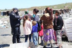 На сміттєзвалищі виявили 25 заробітчан із Закарпаття: серед них семеро дітей (Фото)