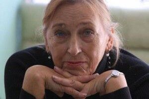 Ірина Бекешкіна: «Поки що ні Зеленський, ні парламент не приймали категоричних рішень, які ділили б Україну»