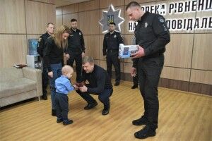 На Рівненщині родинам загиблих «кордівців» передали ордени їхніх воїнів