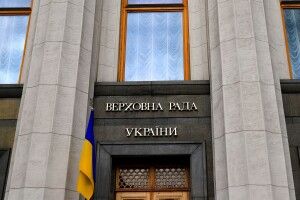 Телеканал «Рада» оплачує послуги акторів для випуску новин і шоу