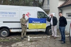 Луцька школа передала 50 тисяч гривень на ремонт медичного авто для 100-ої бригади