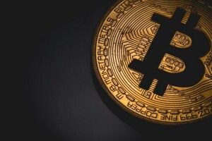 Вартість Bitcoin впала нижче 30 тисяч доларів