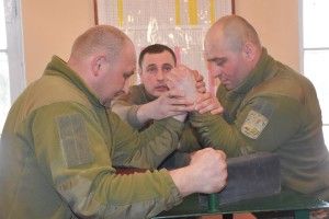 Волинські військові змагалися у рукоборстві