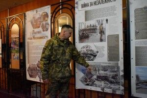 На Волині презентували виставковий проєкт про історію українського воїнства 