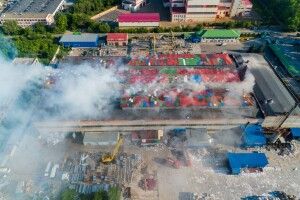 У Дніпрі загорівся завод з виробництва туалетного паперу