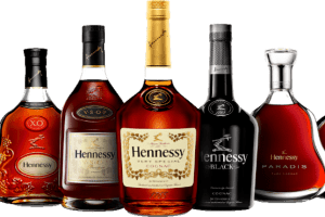 Жителям Кенії роздають коньяк Hennessy як дезінфектор проти коронавірусу