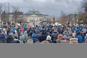 «Зрадник»: у Братиславі вийшли на протест «Досить росії» через візит Фіцо до путіна