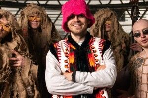 Соліст Kalush Orchestra розповів, чому носить рожеву панаму
