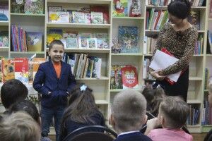 У луцькій книгозбірні першокласники реготали з історії про мопса Мурчика