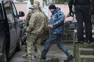«Суди» у Криму заарештували всіх затриманих українських моряків 