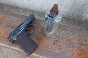 У селі на Волині в пасажира автобуса виявили гранату та пістолет 