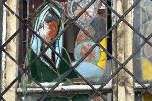 Львів зазнав ворожої атаки: пошкоджені вітражі в церкві святих Ольги та Єлизавети