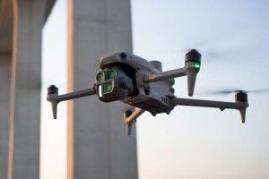 Без тривоги: вранці на Львівщині дрон влучив у приватний будинок