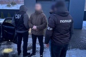Такса - 4 000 доларів: на Волині поліція затримала військовослужбовців районного ТЦК 