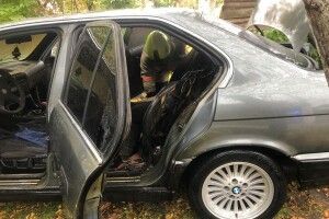 У Рівному горів автомобіль