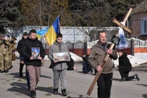 На Волині громада провела у засвіти загиблого земляка