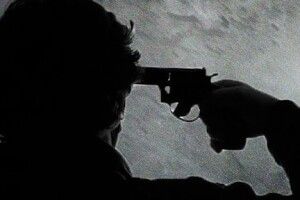 У Рівному чоловік вистрілив у себе