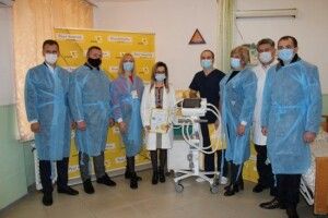 Волинській лікарні подарували апарат штучної вентиляції легень