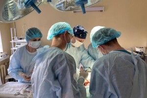 На Волині медики прооперували жінці нирку і через день виписали додому (Фото 18+)