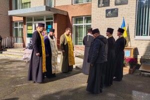 У селі на Волині освятили меморіальні дошки трьом Героям 