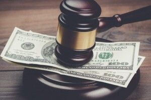 На Волині судовий підрядник підбурював громадян, щоб давали хабар судді