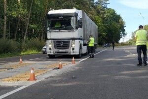 Повідомили, де водії вантажівок на Волині можуть перечекати спеку
