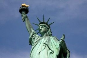  Прообразом символу США стала дівчина на паризьких барикадах