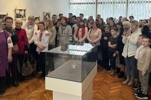 Пили з кружки, та не з тієї: у музеї на Волині показали один експонат