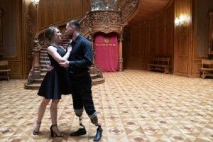 Захисник із ампутацією ніг відкриє танцювальну студію