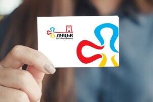 У Луцьку запускають першу маршрутку, де е-квитком треба скористатися двічі 