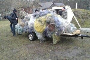 Працівники Нацпарку «Прип'ять-Стохід» нацькували червоного півня на браконьєрське причандалля (фото)