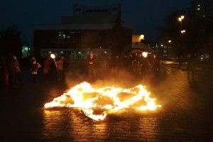 У Луцьку молодь вшанувала Героїв Крут цікавим флеш-мобом