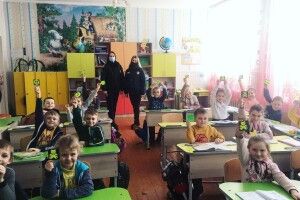 У сільських школах на Волині дітям розповіли про небезпеку в інтернеті