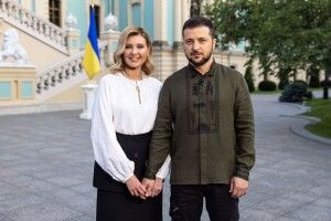 Коли Володимир Зеленський поцілується на вулиці імені Зеленського?