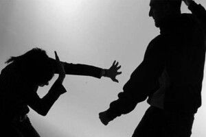 На Волині чоловік завдав дружині тяжких тілесних ушкоджень, але залишився на волі