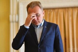 Андрій Садовий потрапив у журналістський скандал, від нього вимагають вибачень