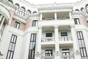 Окупанти виставили на продаж віджату квартиру сім’ї Зеленського у Криму