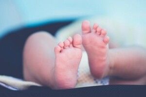У Рівному народила 12-річна дівчинка