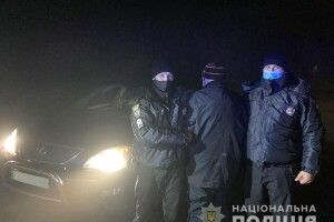 На Чернігівщині самотній 80-річний дідусь викрав «Лексус», що його залишив біля сільради заїжджий «крутелик» (Відео, фото)