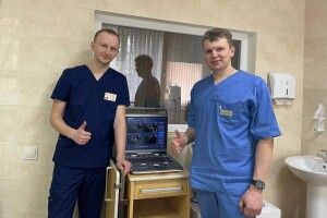 Волинянин подарував Ковельській лікарні професійний портативний УЗД-апарат