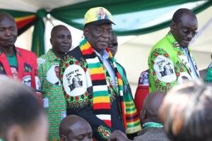 У Зімбабве стався вибух на стадіоні, де виступав президент цієї держави