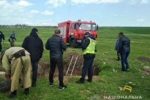 У закинутому колодязі виявили тіла трьох чоловіків та жінки