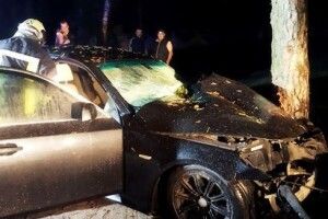 На Волині авто зім’яло, як бляшанку: водія вирізали рятувальники