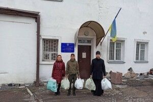 Луцьких засуджених відвідав священник