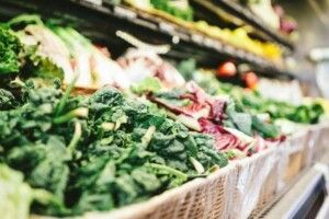 В українських супермаркетах суттєво подорожчають продукти