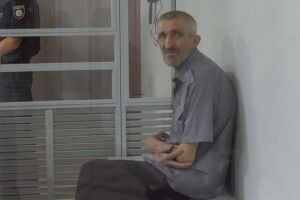 Лучанина, який зарубав дружину і доньку, знайшли мертвим